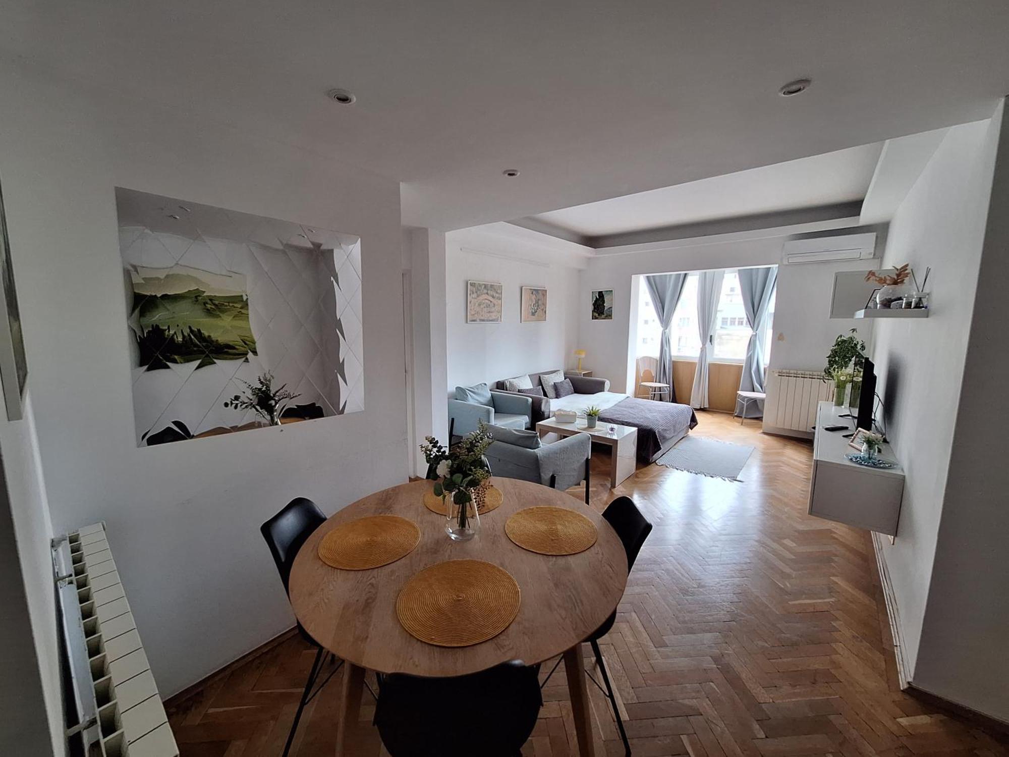 Black&white Apartment